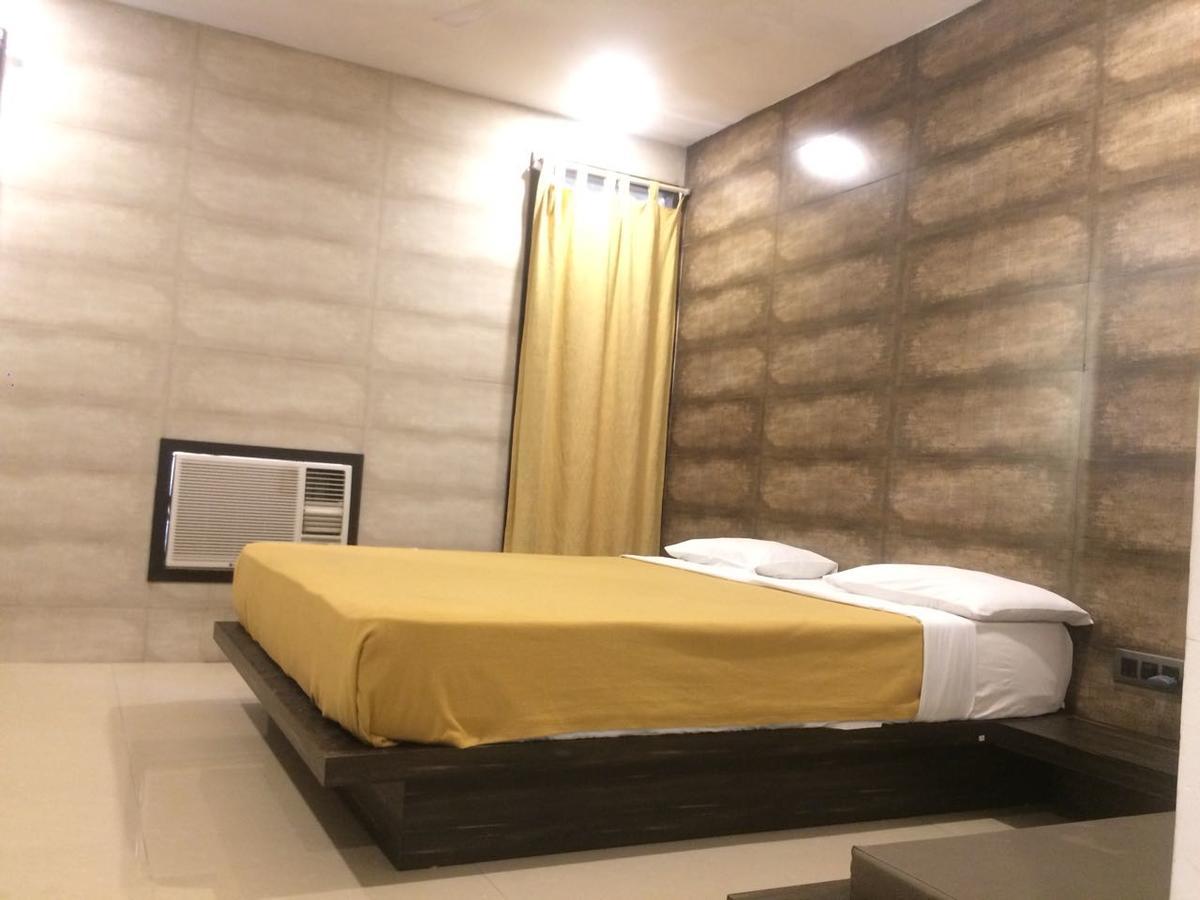 Silver Sands Beach Resort Даман Екстериор снимка