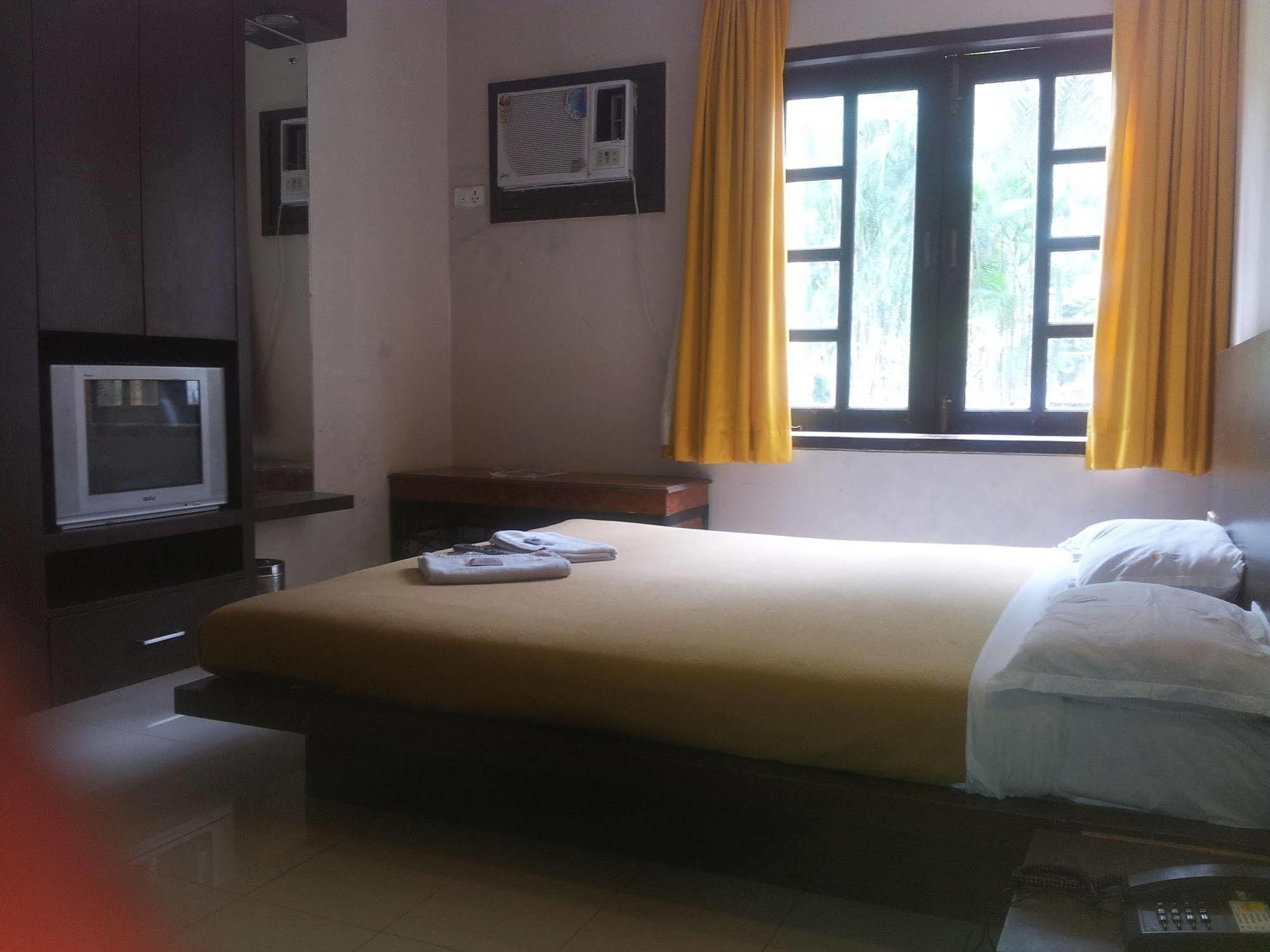 Silver Sands Beach Resort Даман Екстериор снимка