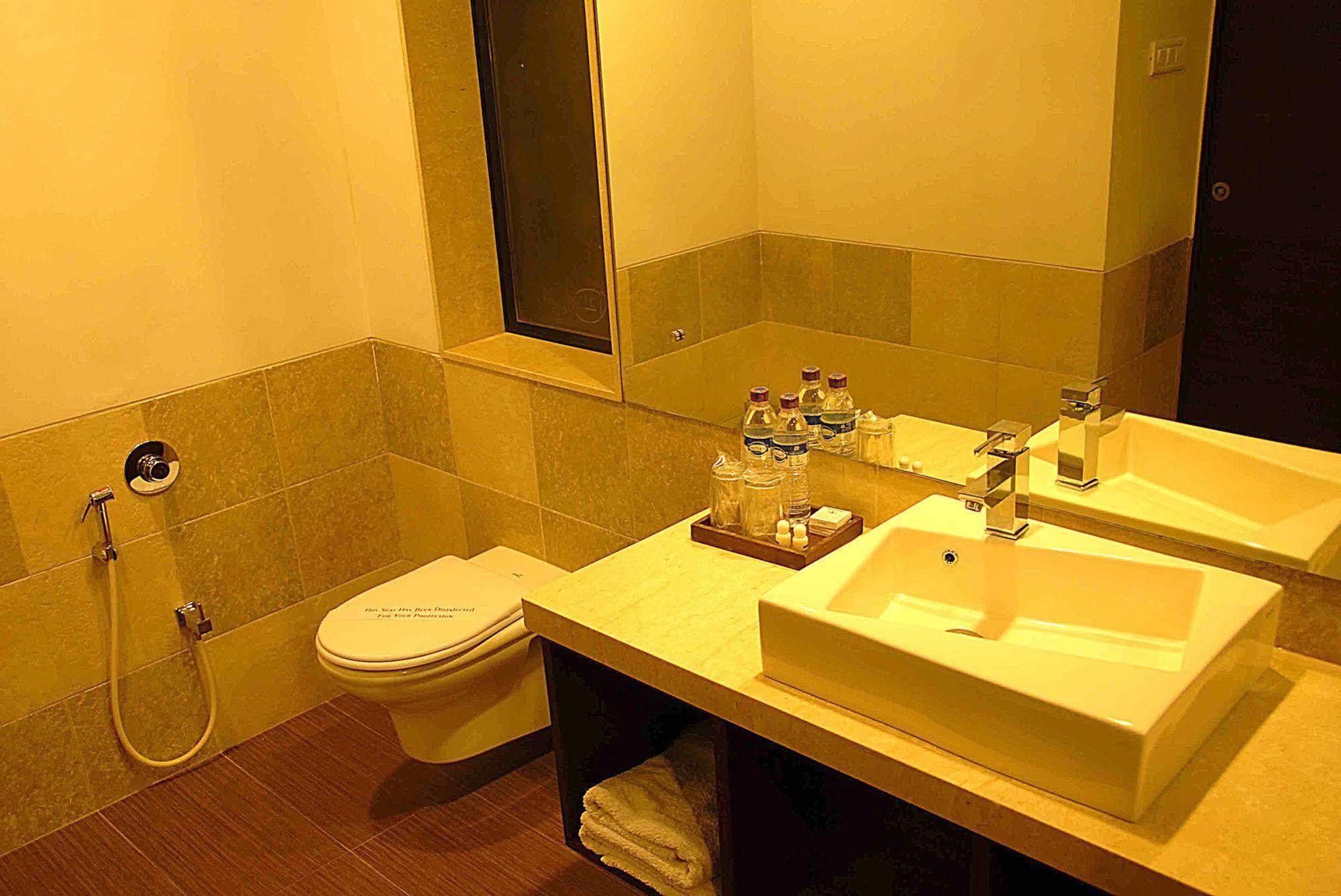Silver Sands Beach Resort Даман Екстериор снимка