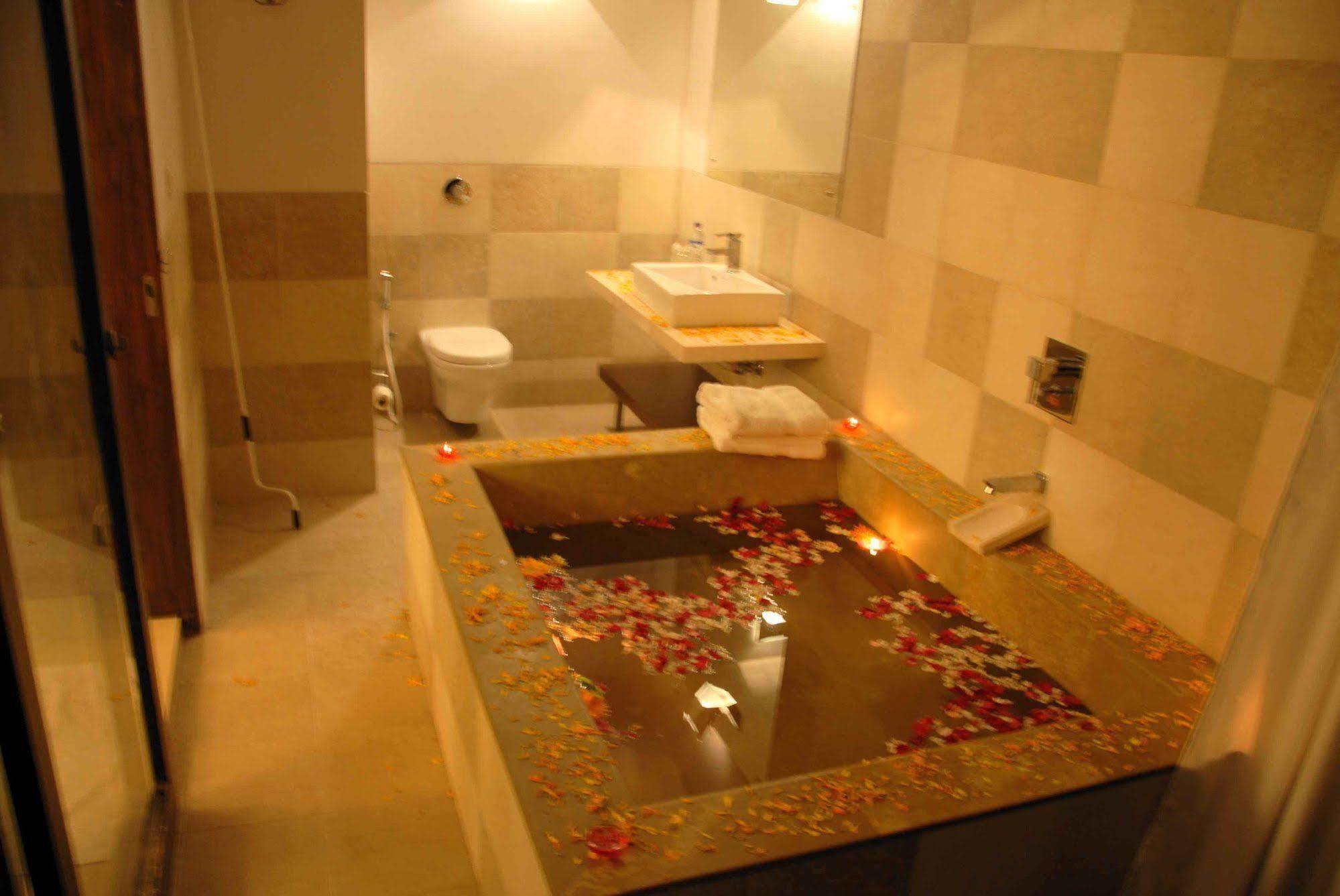 Silver Sands Beach Resort Даман Екстериор снимка