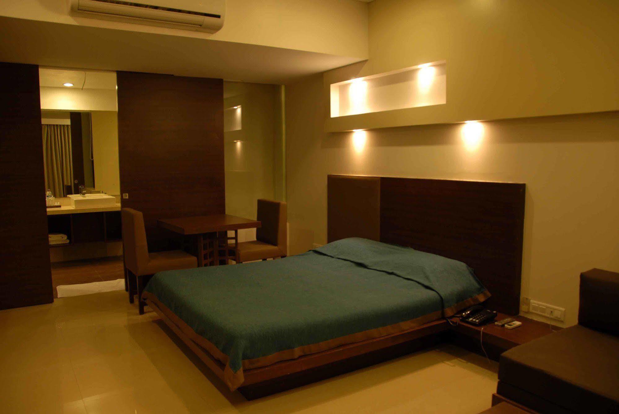 Silver Sands Beach Resort Даман Екстериор снимка