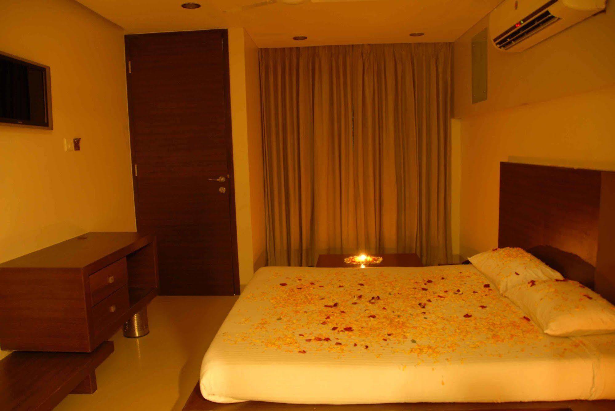 Silver Sands Beach Resort Даман Екстериор снимка