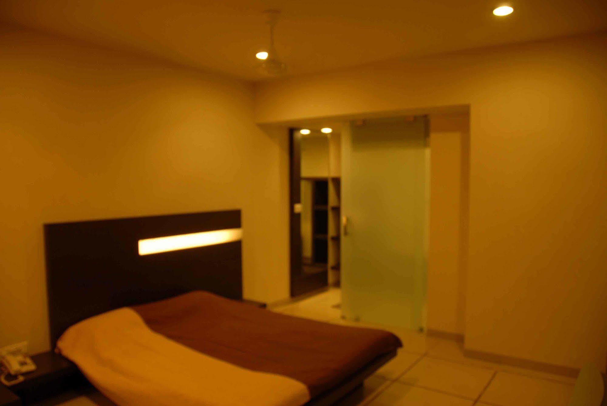 Silver Sands Beach Resort Даман Екстериор снимка